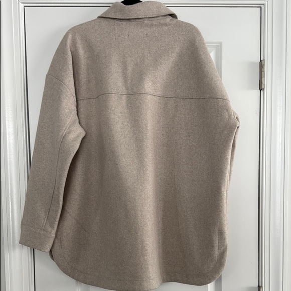 Tan Utility Jacket with Oversized Fit and Shirt Collar - Picture 4 of 7